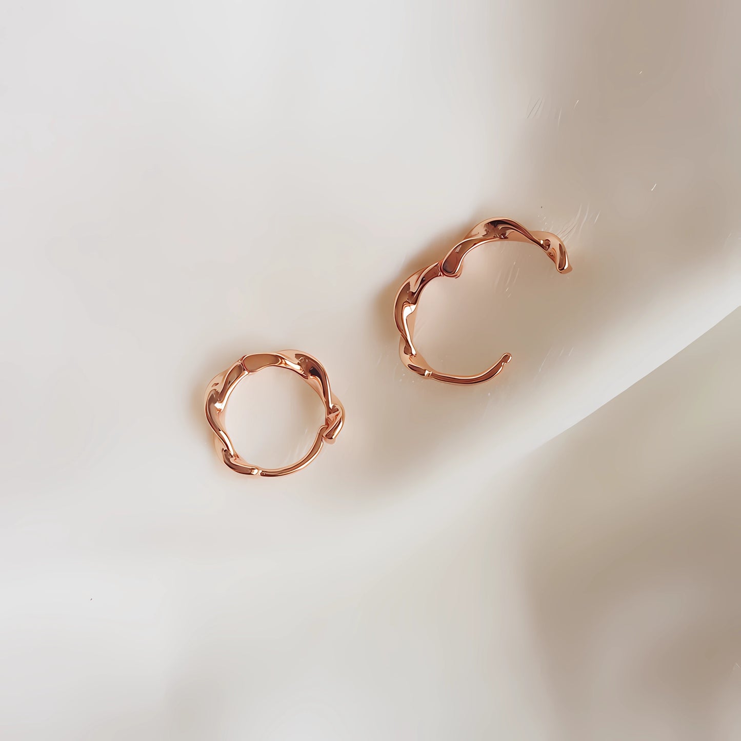 S925 Sterling Silver Minimalist Versatile Möbius Silver Earrings